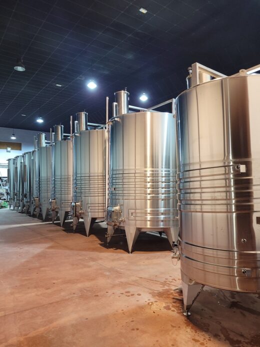 INSTALLATION DE NOUVELLES CUVES INOX